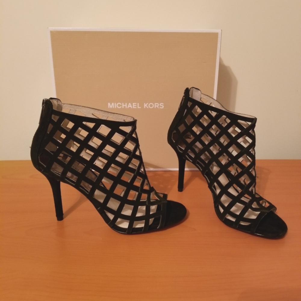 MK SUEDE HEELS
